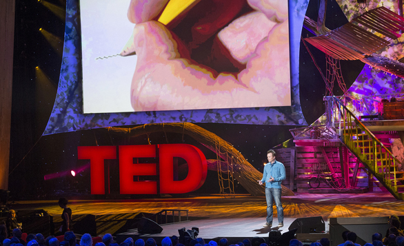 Phil-Hansen-at-TED2013