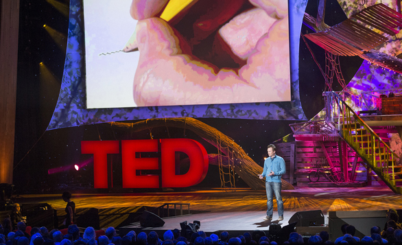 Phil-Hansen-at-TED20132