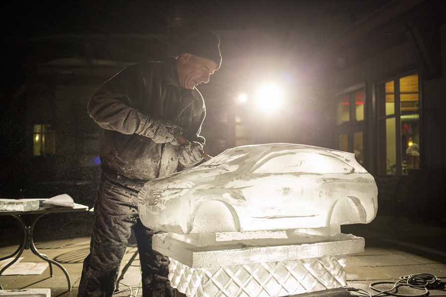 At TEDActive, an ice sculptor does an ode to The Lincoln Motor Company. Photo: Stacie McChesney