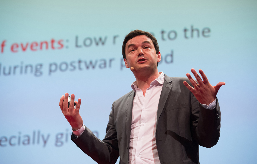 Thomas Piketty talks to the TEDSalon Berlin audience about economic inequality. Photo: James Duncan Davidson