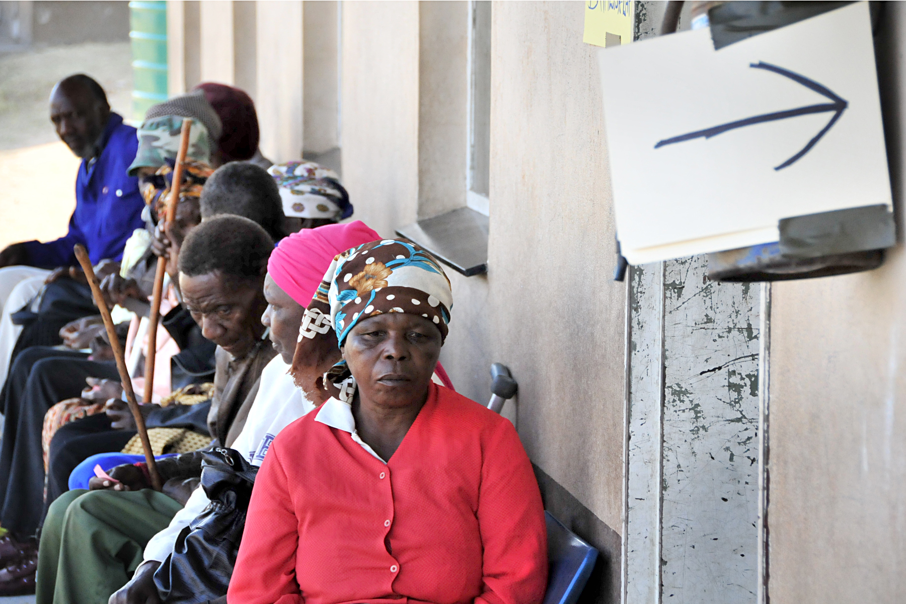 Villagers from Hhohho, Swaziland, wait outside to get their vitals taken before seeing a physician or dentist. Photo: Air Force Staff Sgt. Lesley Waters