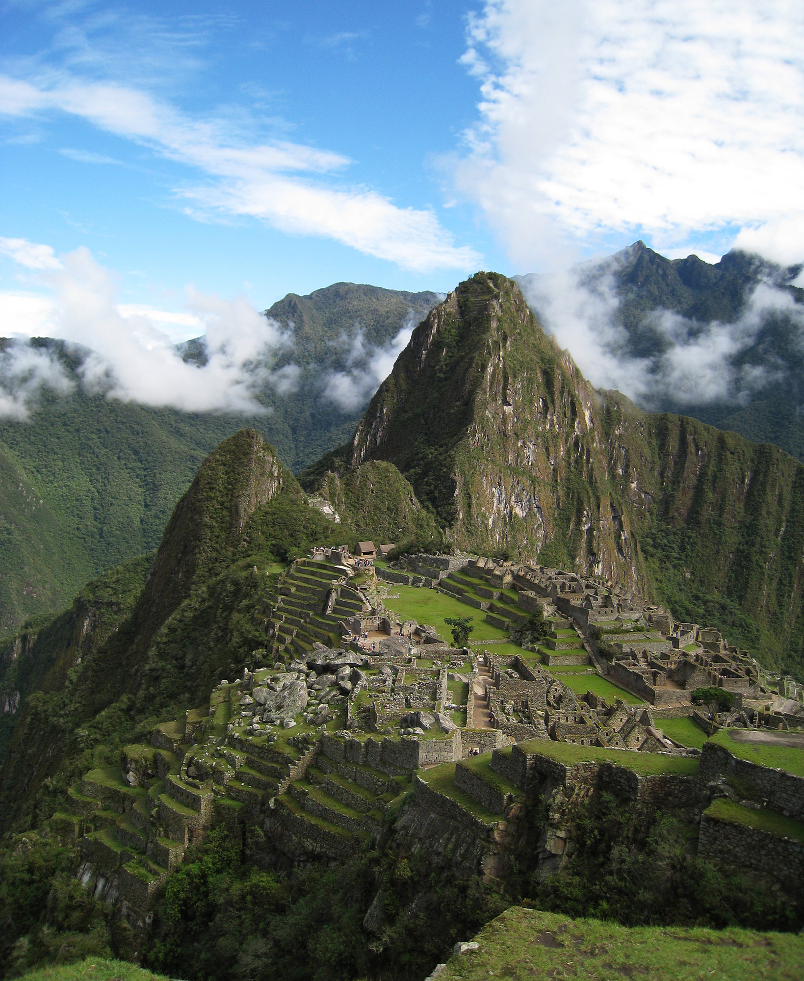 Peru's most well-known ancient ruins, Machu Picchu. Photo by Flickr user Icelight (CC BY).